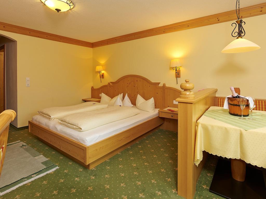 Hotel Laendenhof Superior Майрхофен Номер фото