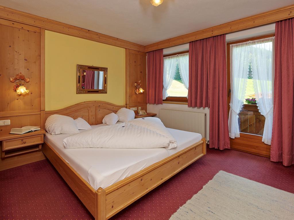 Hotel Laendenhof Superior Майрхофен Номер фото